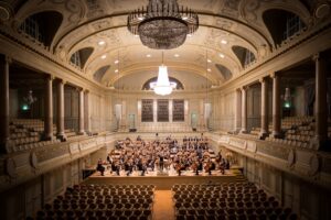 Photo Orchestra playing